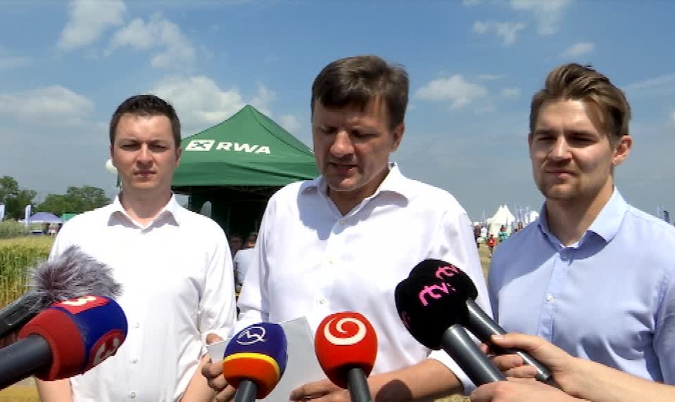 Fico: Verte skúsenému Róbertovi