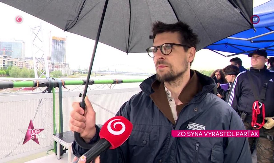 ZO SYNA VYRÁSTOL PARŤÁK