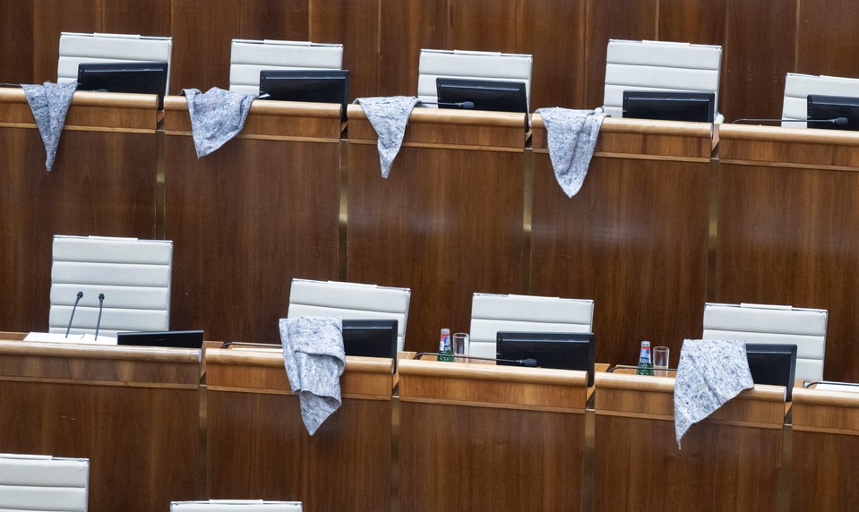 Nevydarený pokus o odvolanie ministra Ráža: Matovič položil poslancom Hlasu na lavice handry