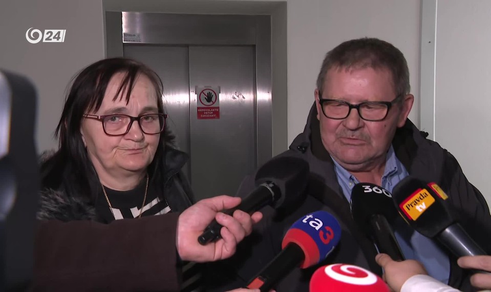 Súd v kauze objednávky vraždy Jána Kuciaka pokračuje. Rozhorčení Kuciakovci odišli z pojednávania