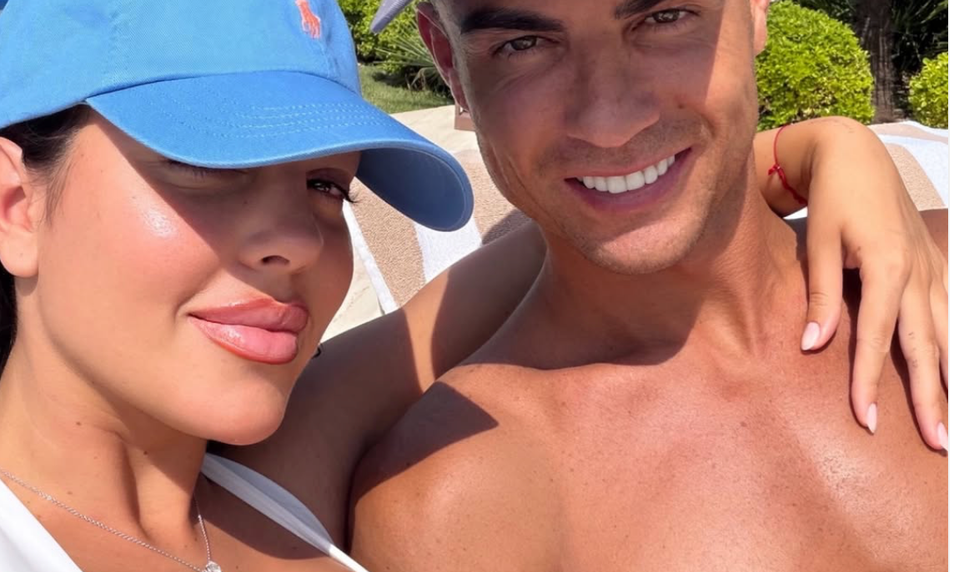 Svadba roka už cez víkend? Ronaldo a Georgina sú pripravení, predviedli dokonalé figúry v plavkách!