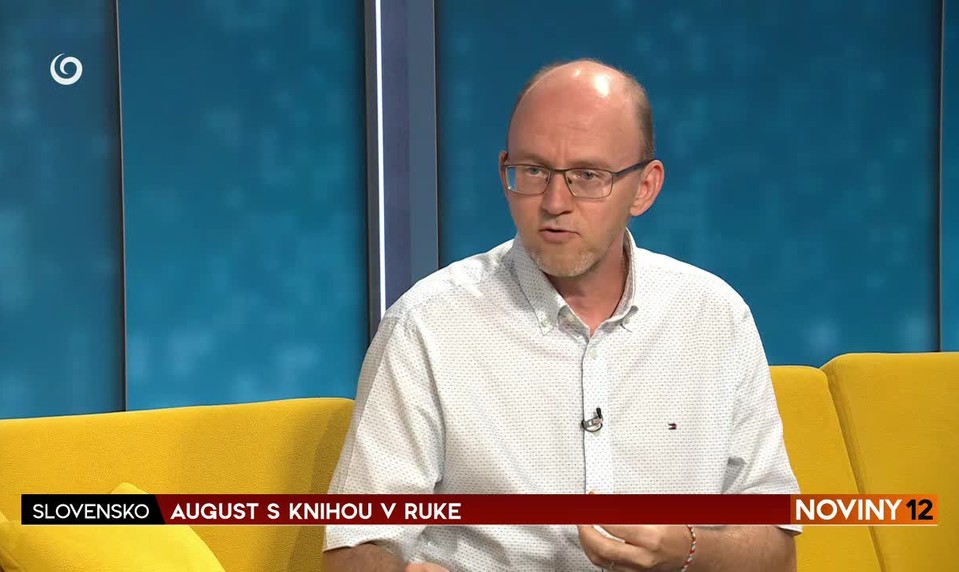 AUGUST S KNIHOU V RUKE