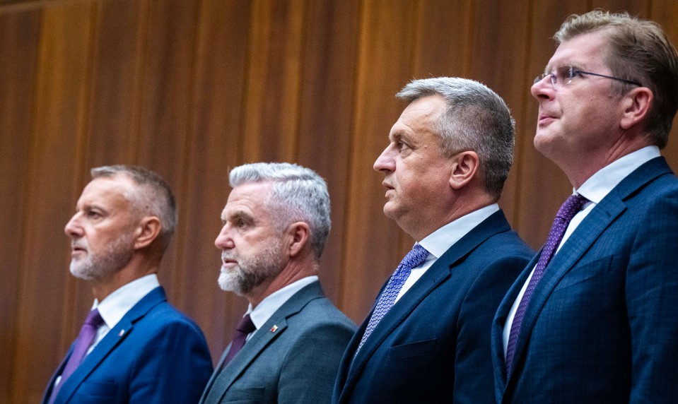 Zmena trestov za extrémizmus nebude. SNS stiahla návrh z parlamentu