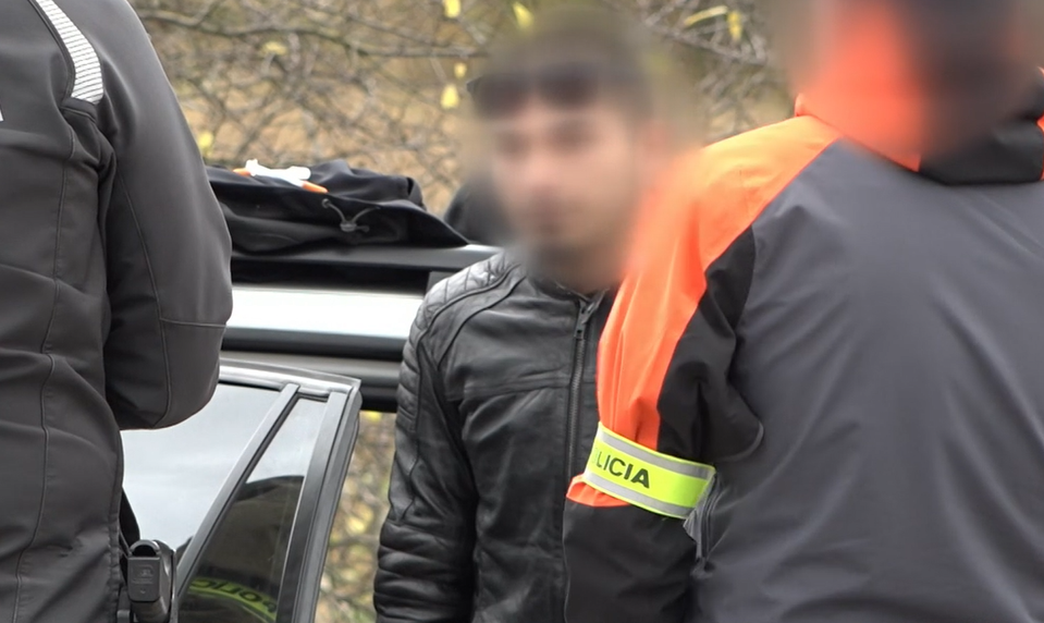 Pomalá jazda prezradila 20-ročného vodiča bez vodičského oprávnenia. Test ukázal viacero drog