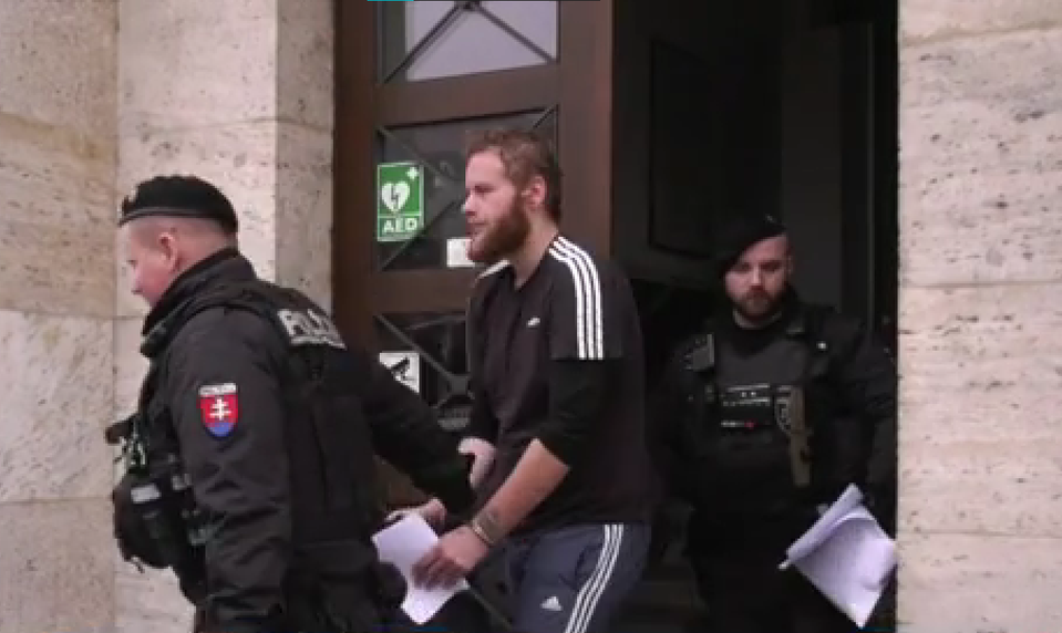 Maskovaný muž s nožom chcel vylúpiť lekáreň, skončil vo väzbe