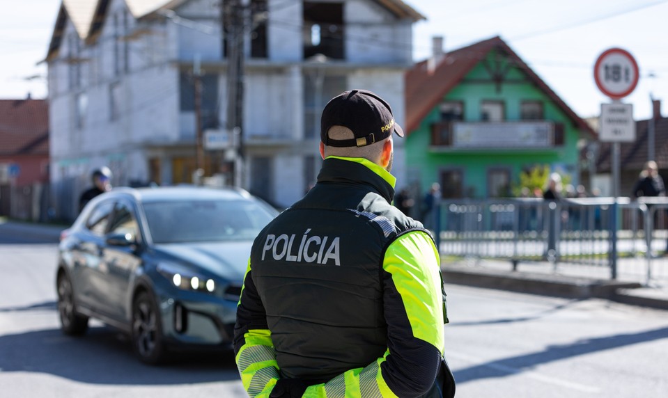Podvod s kryptomenami: Polícia hľadá muža, ktorý okradol ženu cez aplikáciu na zdieľanie obrazovky