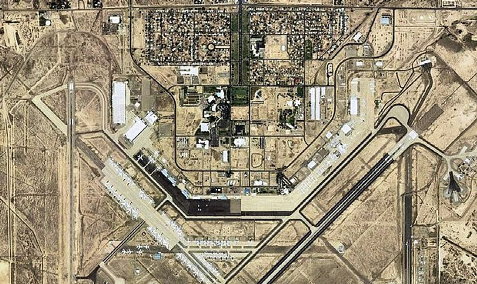 Pentagon zverejnil nové dokumenty o UFO. Svedok tvrdil, že videl telá mimozemšťanov aj záhadnú loď