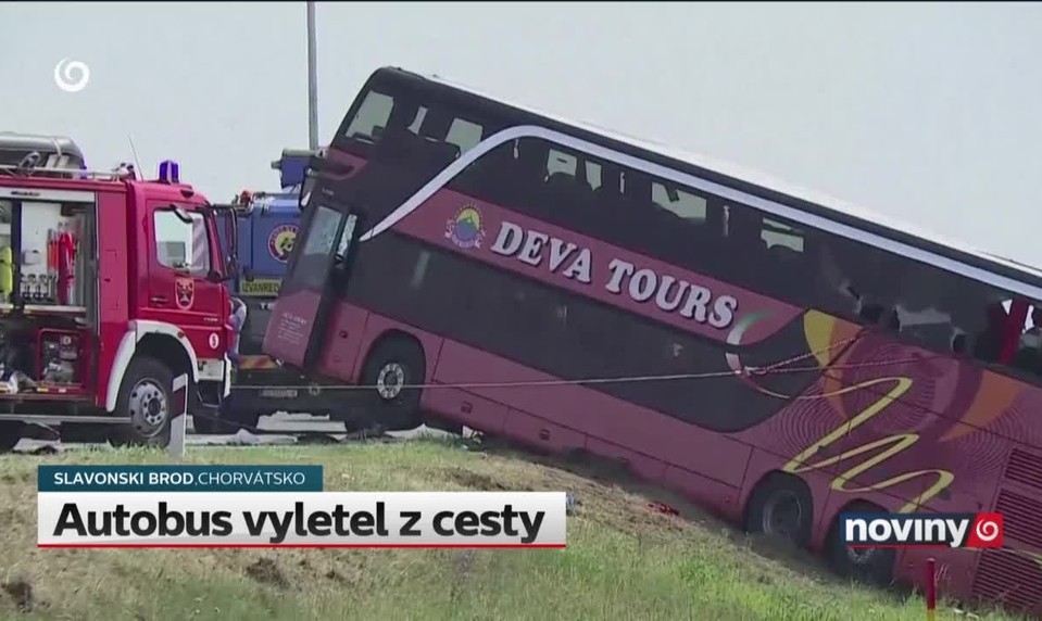 Autobus vyletel z cesty