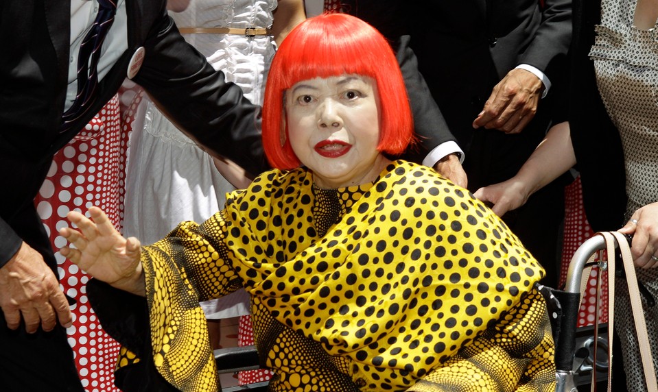 Svet prišiel o kráľovnú bodiek. Yayoi Kusama zomrela vo veku 97 rokov