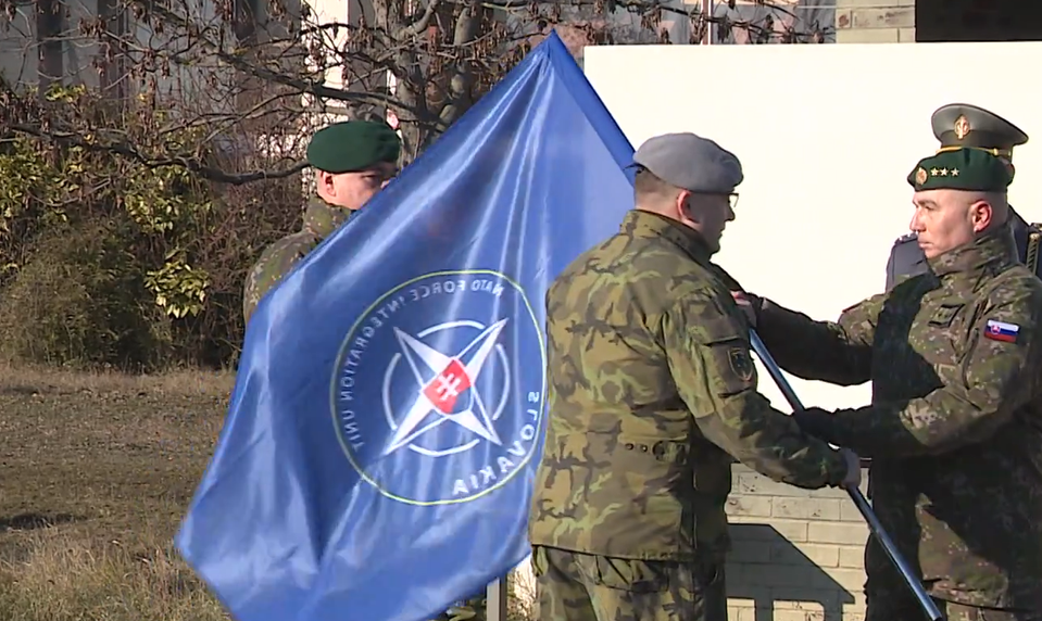 Medzinárodná jednotka NATO pôsobí na Slovensku už deväť rokov. Vymenovali jej nového veliteľa