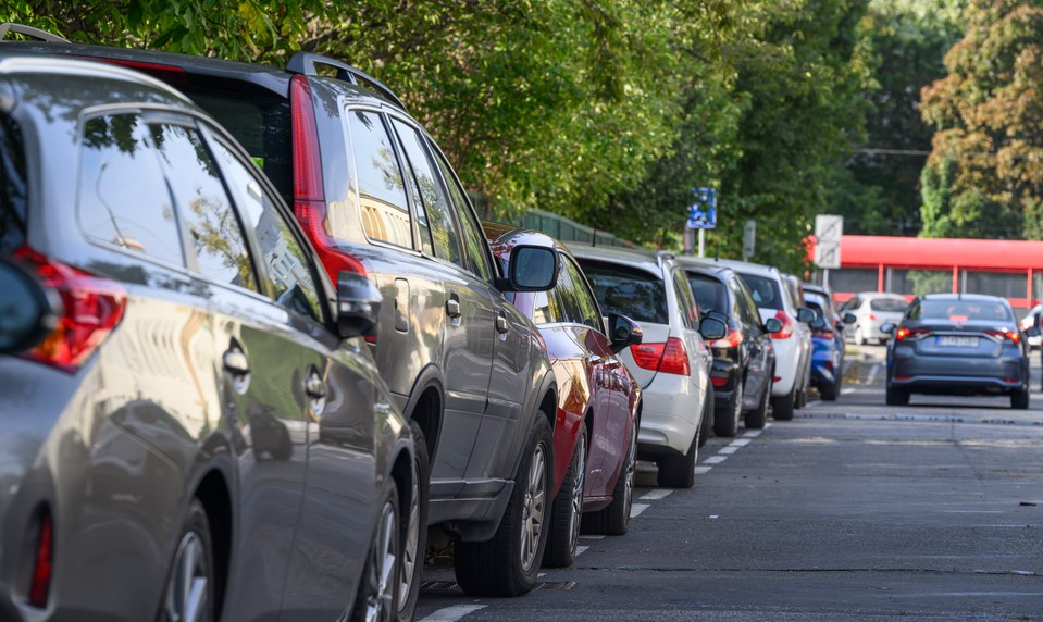Prečo parkovanie v slovenských mestách nefunguje? Prokuratúra odhalila systémové chyby