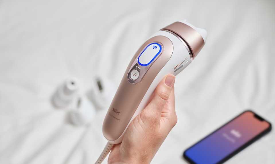 Vylepšený Smart IPL od Braun na jednoduché odstraňovanie chĺpkov v pohodlí domova