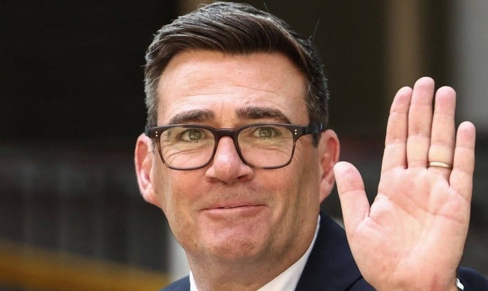 Burnham: Brexit priniesol Británii viac škody ako úžitku. Chce užšie vzťahy s EÚ