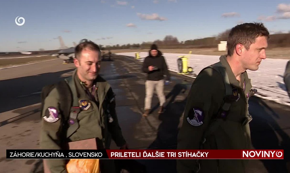 PRILETELI ĎALŠIE TRI STÍHAČKY