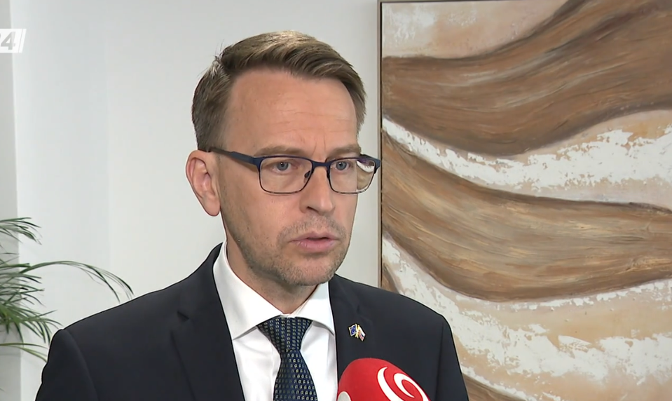 Rozhovory 24: Brusel môže Slovensku stopnúť eurofondy