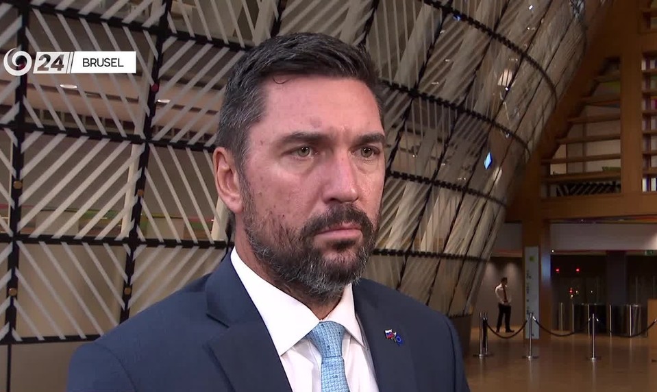 Tlačová beseda ministra Takáča o suchu a nedostatku hnojív