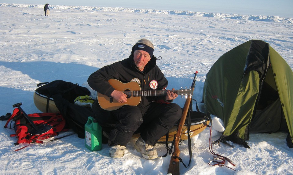 Na Špicbergoch zahynul český skúsený polárnik Miroslav Jakeš (75†)