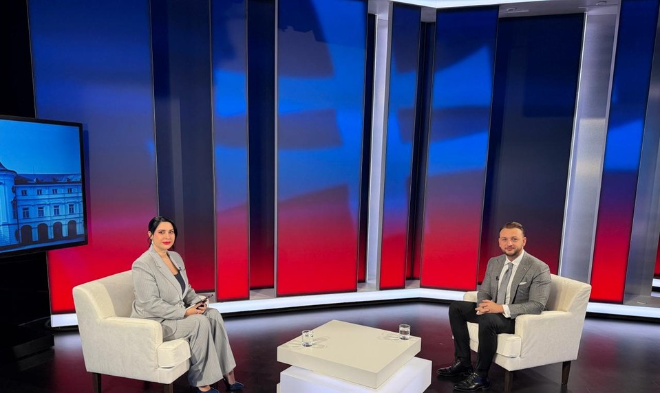 Politika 24: Danko otvára podľa Šutaja Eštoka nepodstatné témy. „Nemám dôvod na neho reagovať“