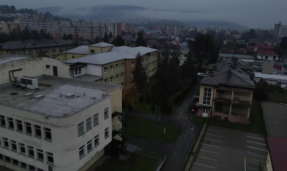 Nemocnica dočasne presunula časť pacientov kvôli výpadku elektriny