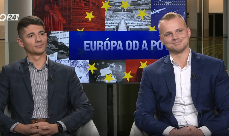 Kaliňák a Mazurek v relácii Európa od A po Z riešili, ako chrániť ženy pred šikanou na internete