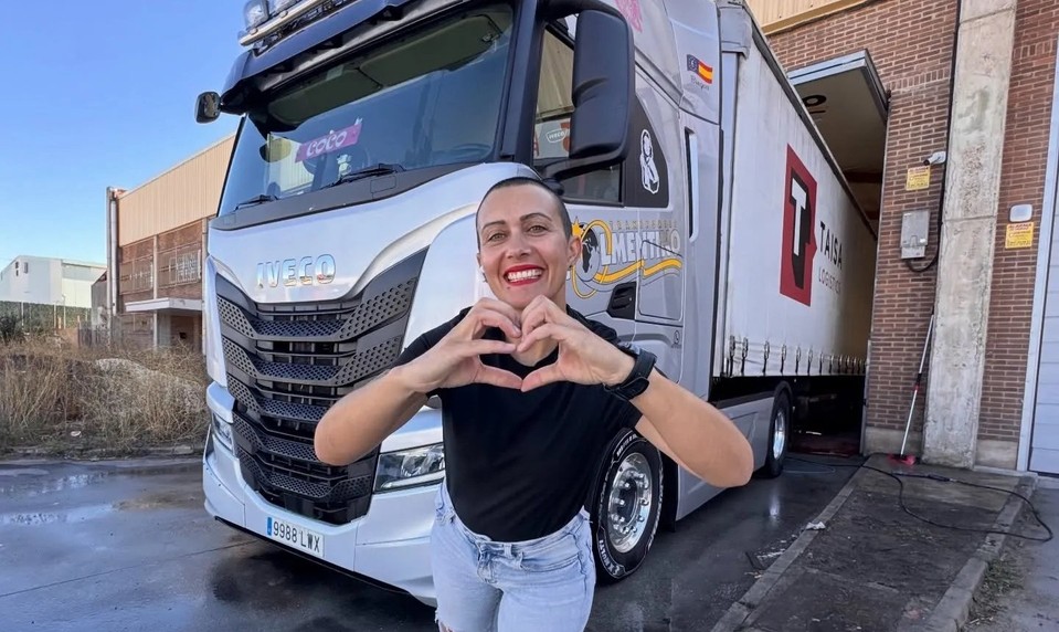 Hviezda TikToku a vodička kamiónu náhle zomrela po sťažnostiach na bolesť hlavy