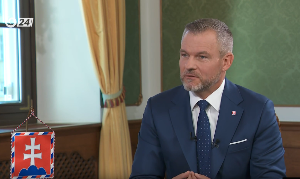 Politika 24: Prezident kritizuje blokovanie odvolávania ministrov. „Neviem, prečo to odkladajú“