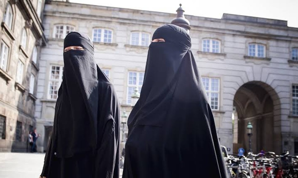 Konec burkám v Portugalsku: Prezident podpísal nový zákon