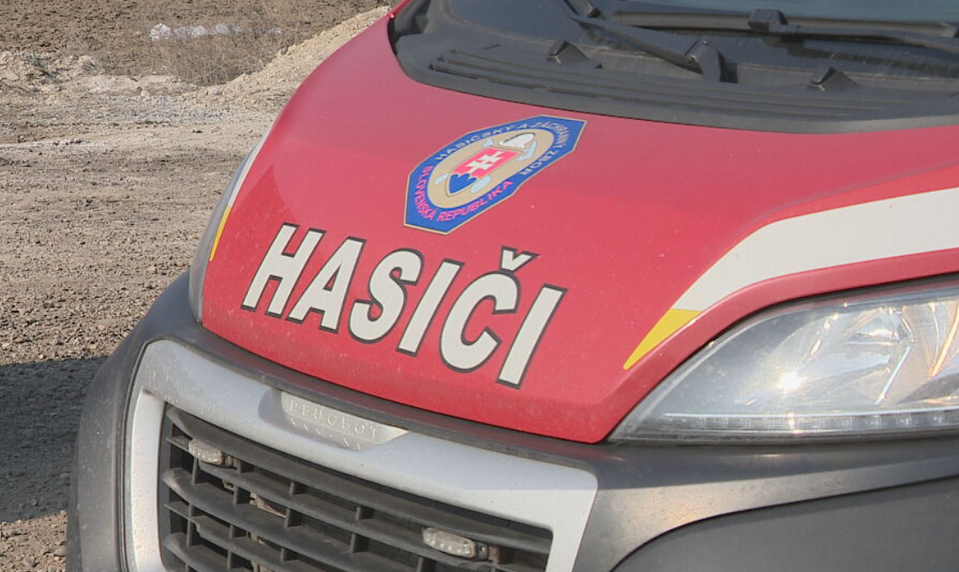 Pri Abramovej havaroval autobus. Zranil sa jeden človek