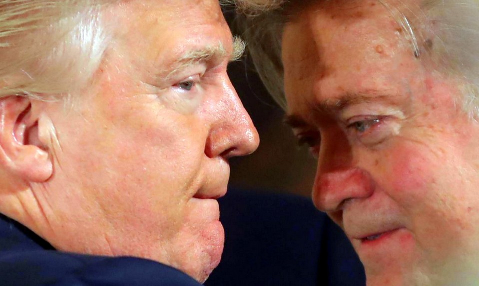 Je ideológ krajnej pravice namierený proti EÚ. S kým chcel Epstein zoznámiť Fica cez Lajčáka?