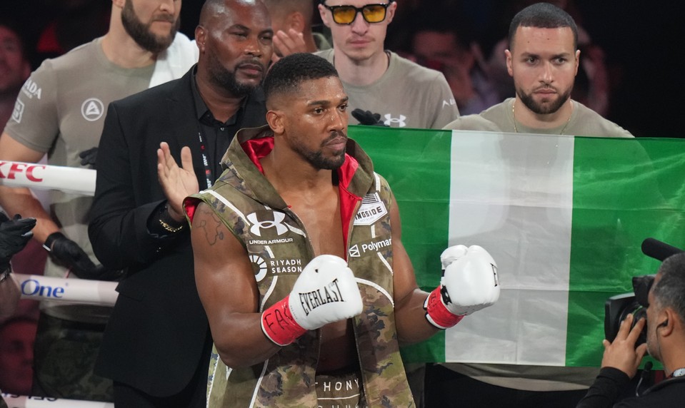 Smrteľná nehoda na diaľnici: Zranenia utrpel aj boxer Anthony Joshua