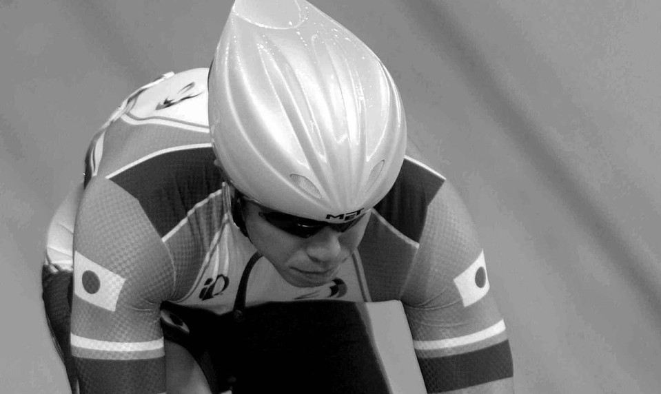 Tragédia počas pretekov. Zomrel strieborný olympijský víťaz v dráhovej cyklistike