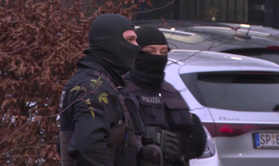 V Nemeckom byte našli mŕtvu ženu a dieťa. Podozrivým je slovenský otec