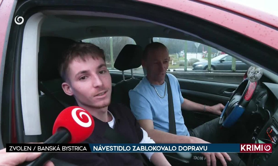 NÁVESTIDLO ZABLOKOVALO DOPRAVU