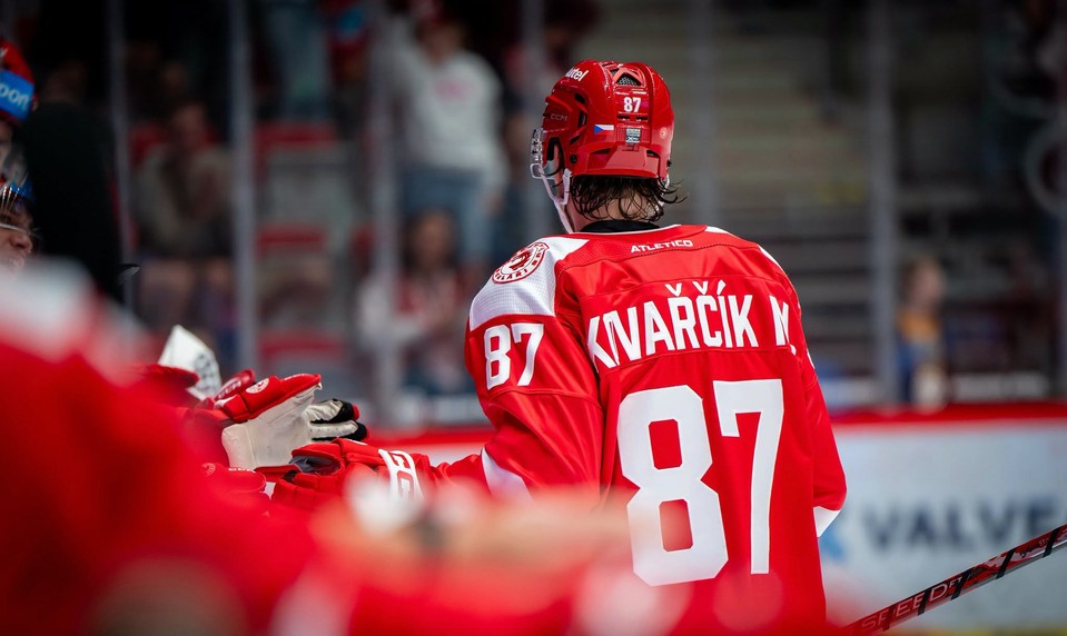 Třinec v Brne nedohral, KOVAŘČÍK v bezvedomí