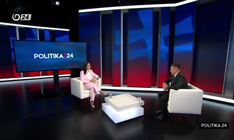 Politika 24: Taraba abdikovať neplánuje. Ak by ho odvolali, bude „autonómny poslanec“