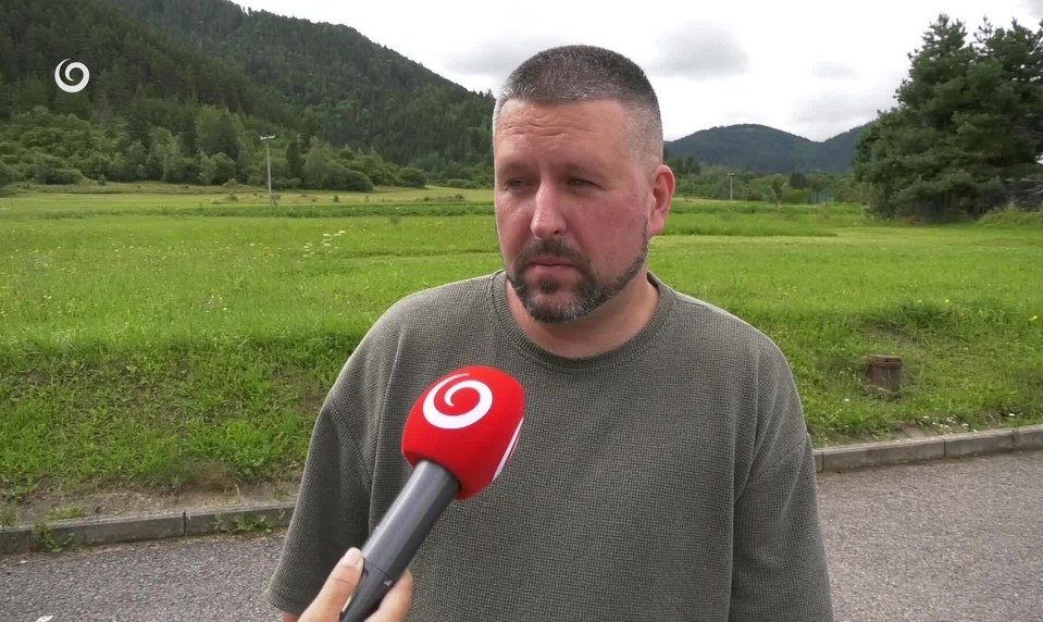Poľovník prvýkrát opísal útok medvedice: Zostala mu vybitá pištoľ a musel čakať, či sa nevráti