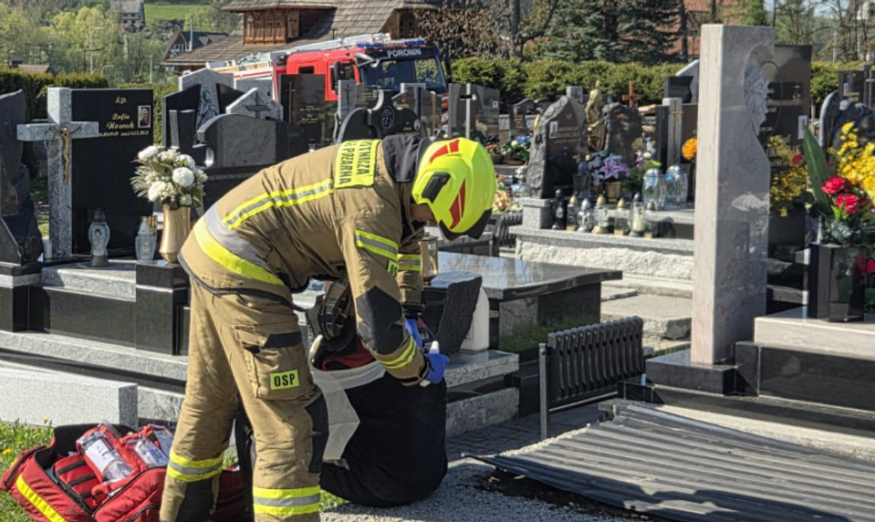 Šokujúci incident pod Tatrami: Hasiči z hrobu vyťahovali muža