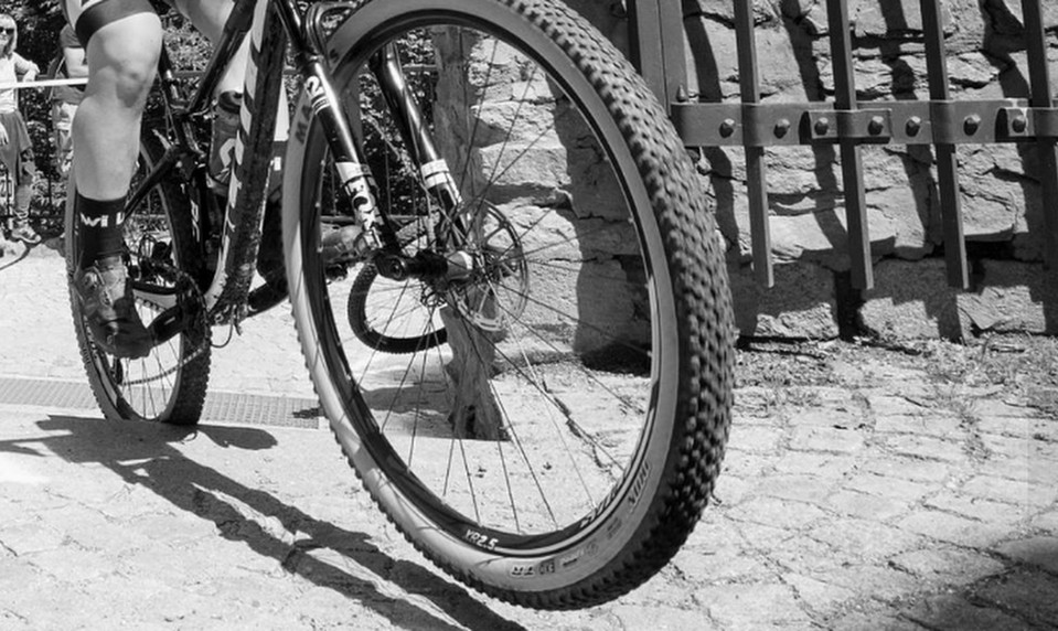 Intenzívne pátranie v Slovinsku: Polícia pátra po nezvestnom 43-ročnom cyklistovi