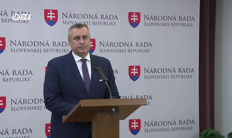 Danko k rozhodnutiu prezidenta nevymenovať Kuffu: Potrebuje ukazovať svoju pozíciu