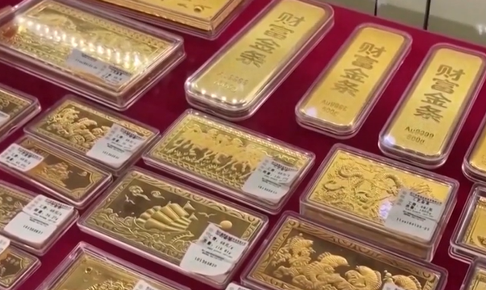 Kilová tehlička 24-karátového zlata dnes vyjde na viac ako 150-tisíc eur