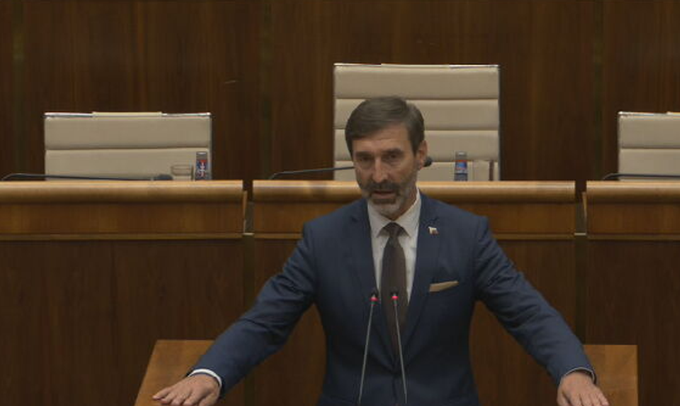 Otázka Benešových dekrétov je pre vládu ukončená, rozhodla o tom vo vyhlásení