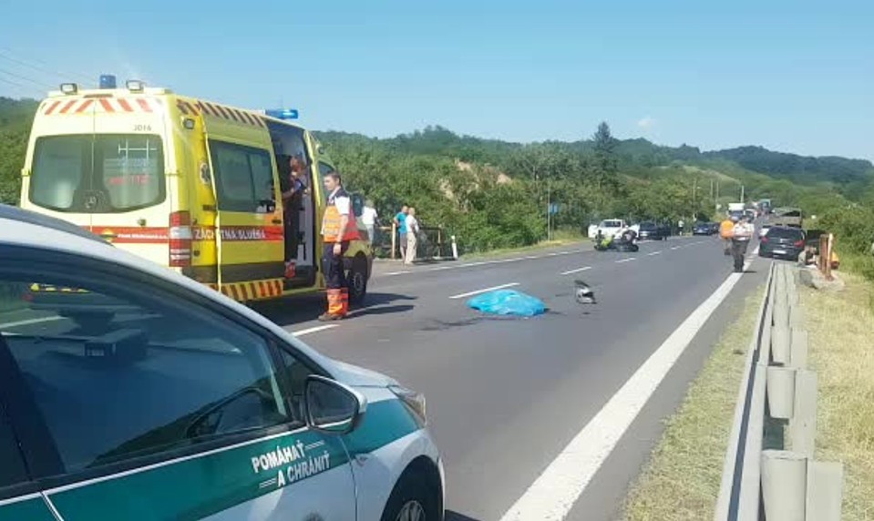 Motorkár spadol priamo pod kolesá Tatrovky, nehodu neprežil
