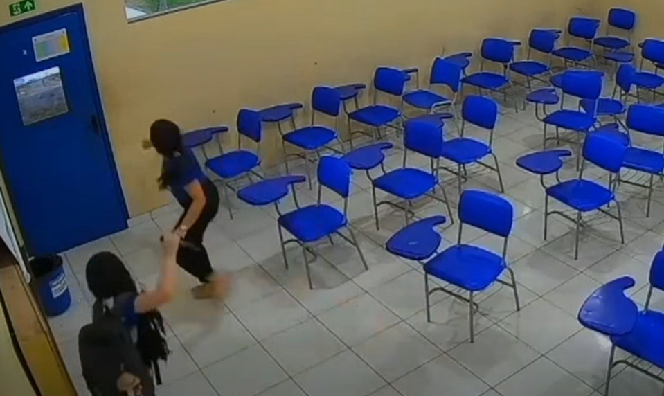 Študentka napadla učiteľku nožom kvôli známke z matematiky