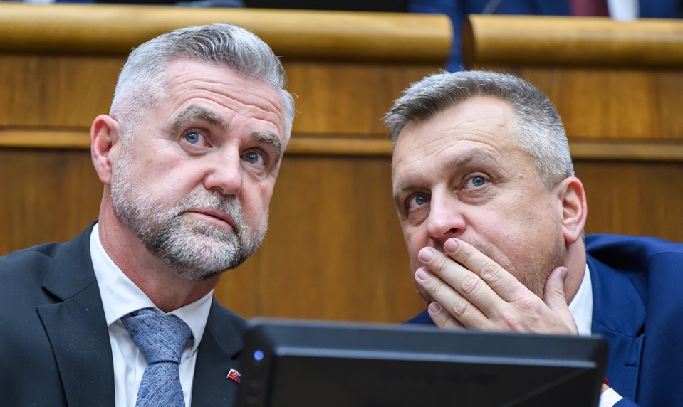 Kritika novely mediálneho zákona z dielne SNS: Odmietajú ju Smer aj Strana vidieka