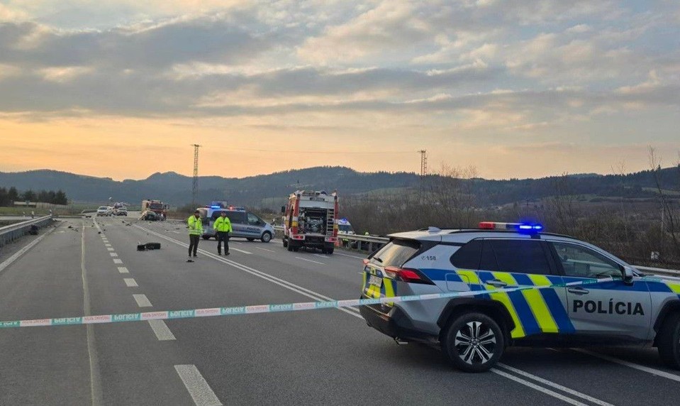 Tragická nehoda pri Starej Ľubovni: Jeden človek zahynul, traja sú zranení