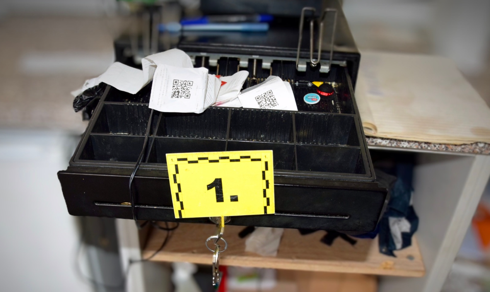 Mladiství vo Vranove vykradli stánok s langošmi. Škoda sa vyšplhala na 600 eur