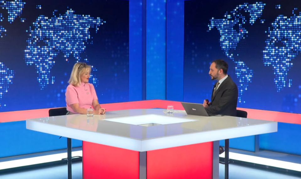 Politický súhrn 24: Dva roky po atentáte a kauza "langoš"