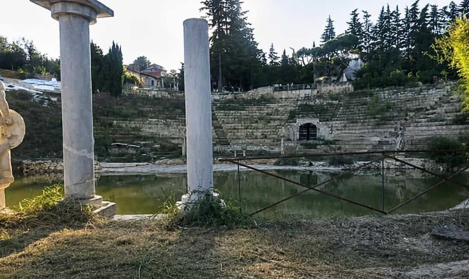 Zarábal na vymyslenej histórii. Ničnetušiaci turisti mu za falošné divadlo platili stovky eur