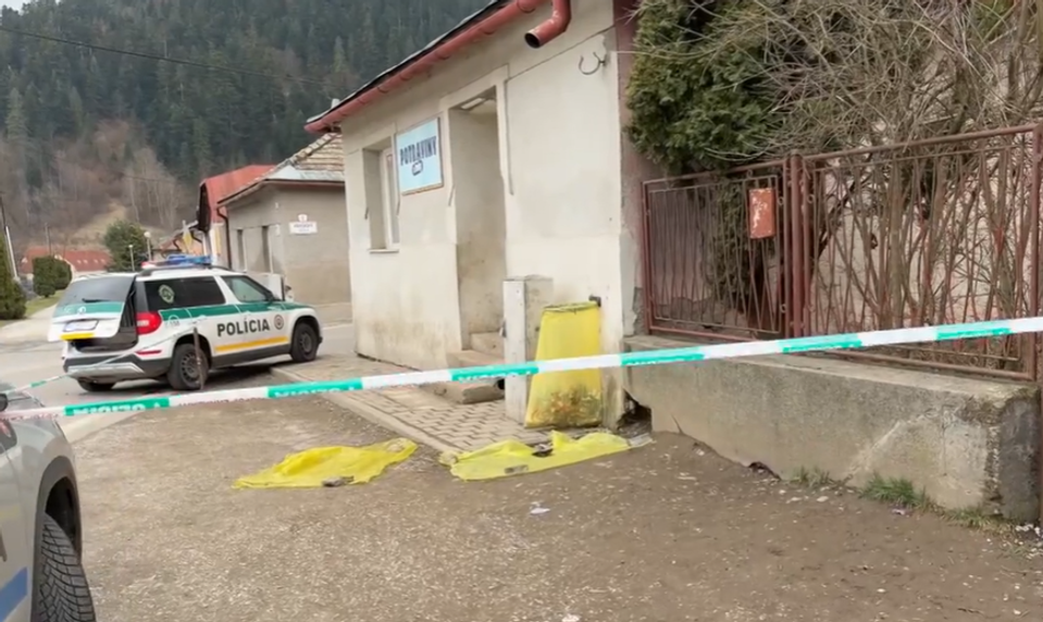 Nákup sa skončil drámou: Po hádke zákazník bodol majiteľa potravín nožom, išlo údajne o sebaobranu