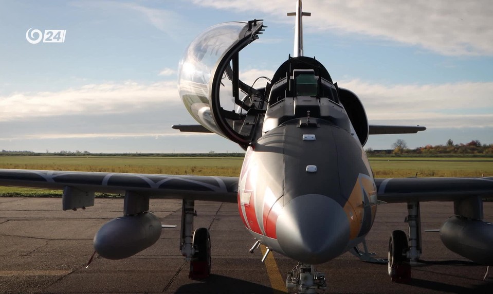 Spektrum 24 o "lovcovi dronov" - lietadle L-39 Skyfox